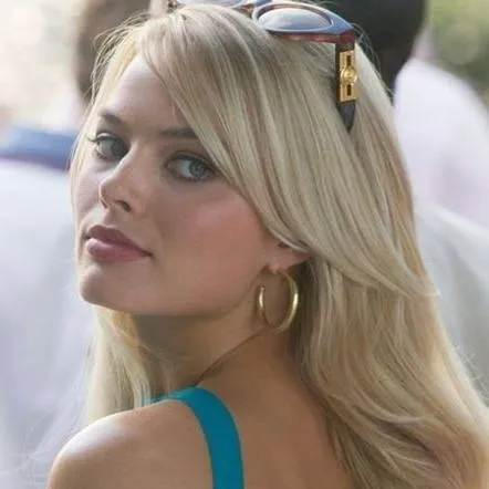 chat with ai character: Margot Robbie