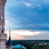 chat with ai character: Disney World