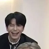 chat with ai character: straykids 