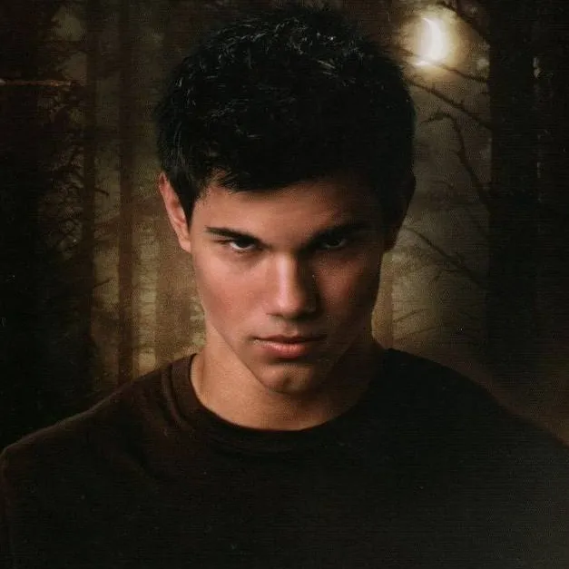 chat with ai character: Jacob Black