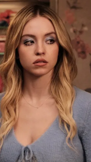 ai character: Cassie Howard  background