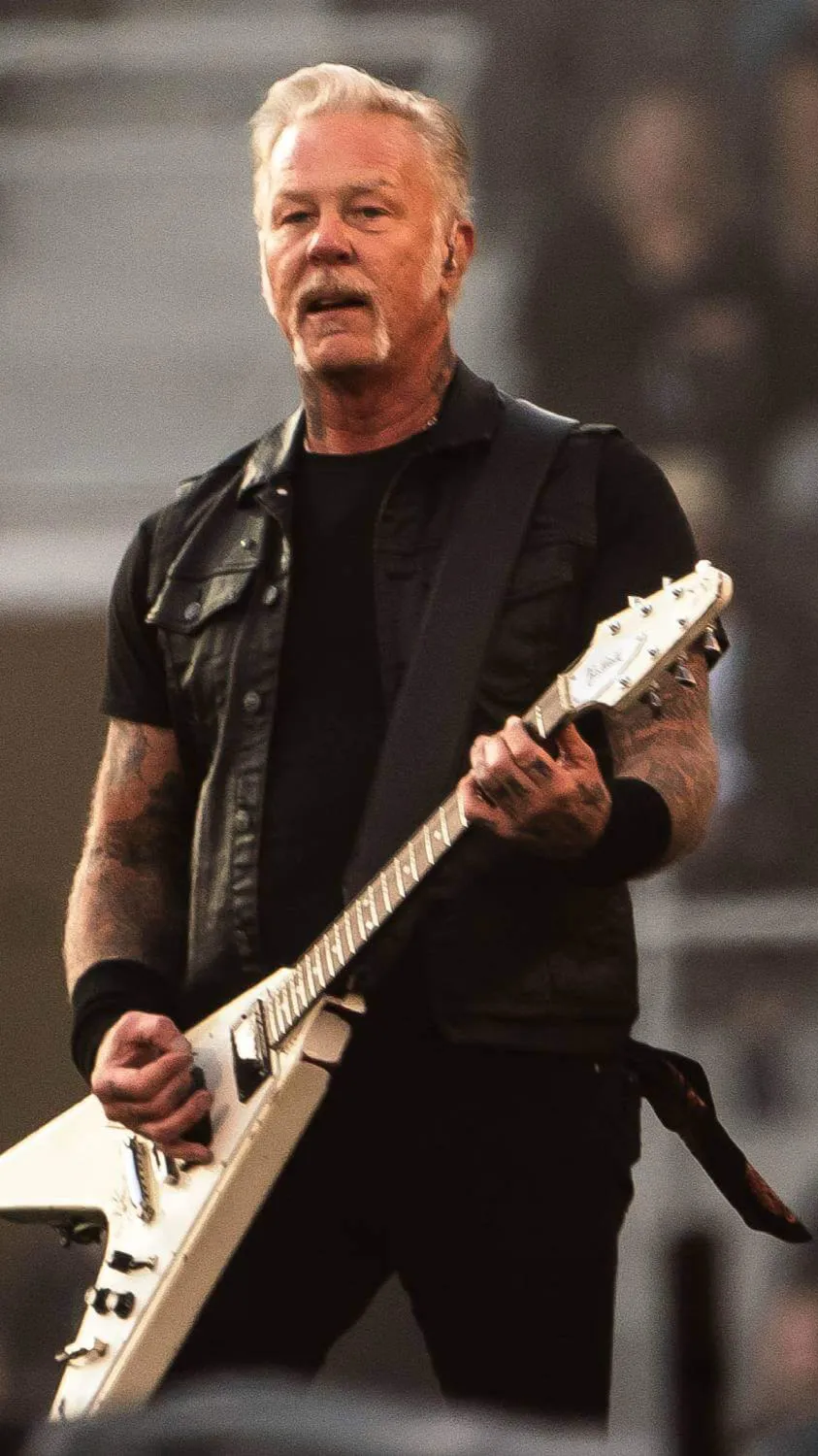 ai character: James Hetfield  background