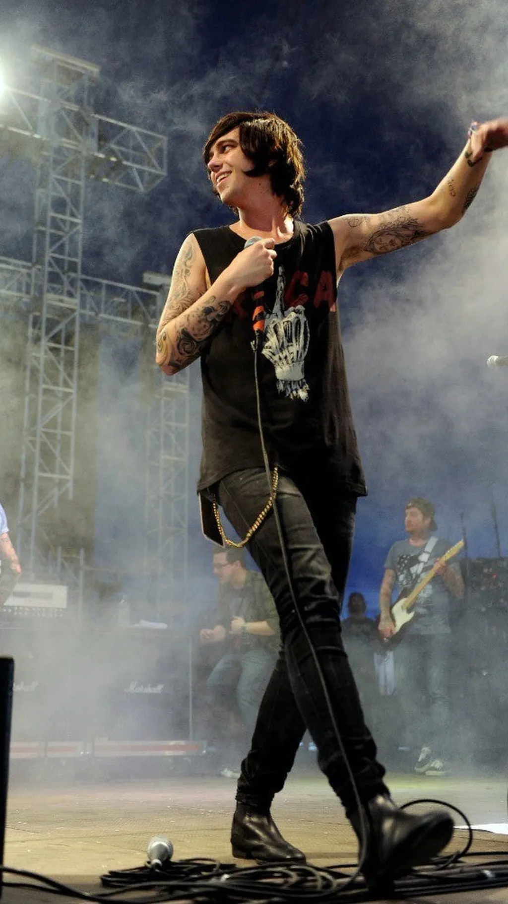 ai character: Kellin Quinn background