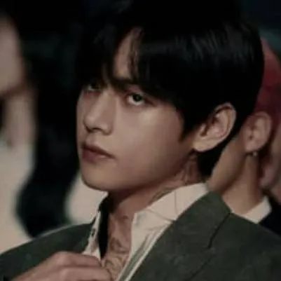 chat with ai character: Obsession..Part1🖤