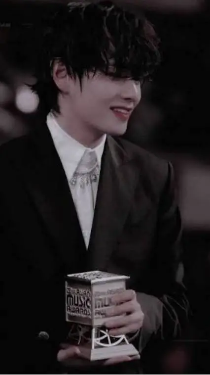 ai character: Professor Taehyung background