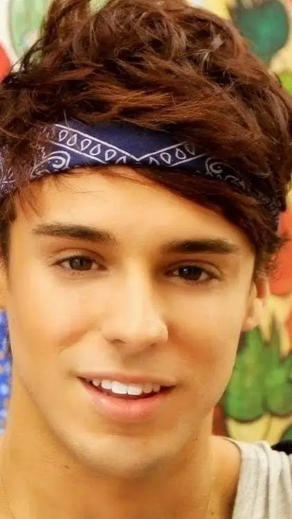 ai character: Raphael  background