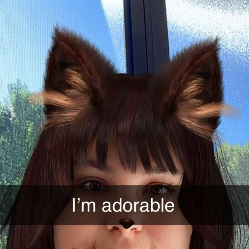 chat with ai character: Marcia Holdsworth