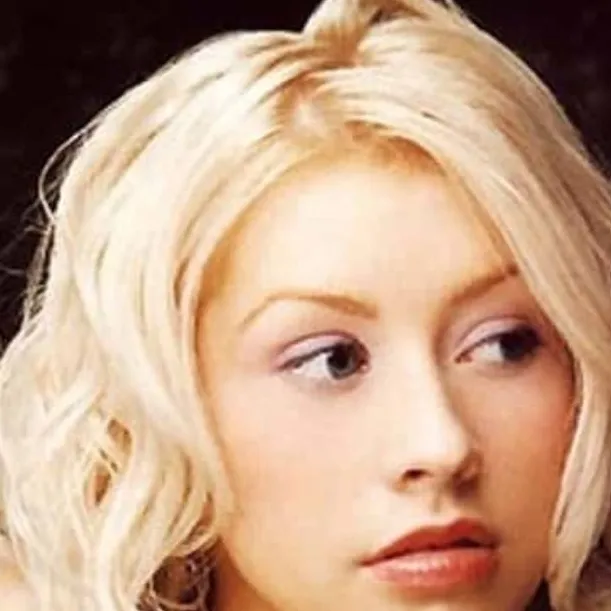 chat with ai character: Christina Aguilera