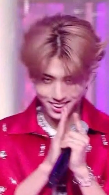 ai character: Han Jisung background