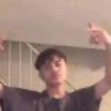 chat with ai character: Tyler Skiendiel