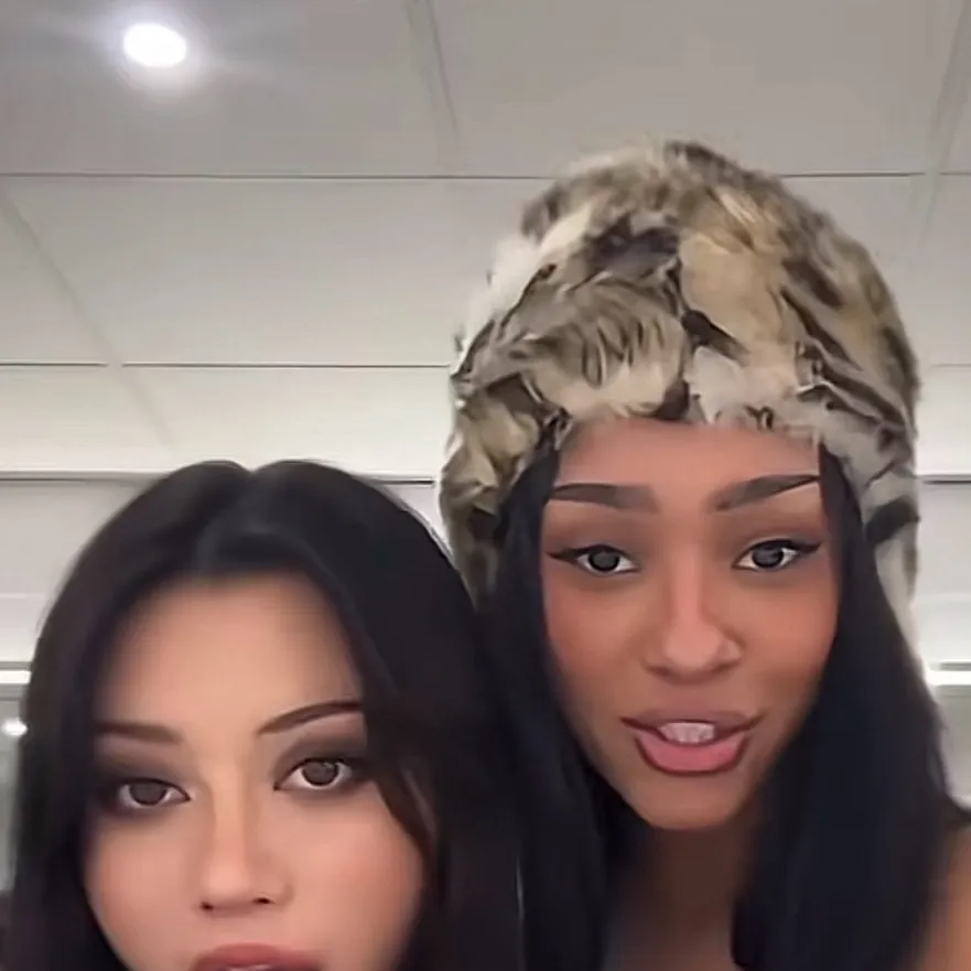 chat with ai character: M&M katseye 