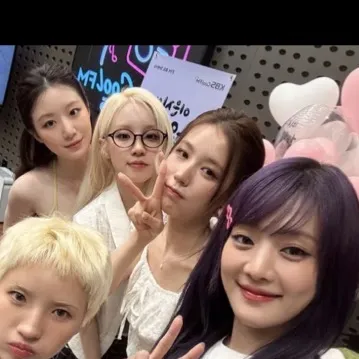 chat with ai character: I-dIe