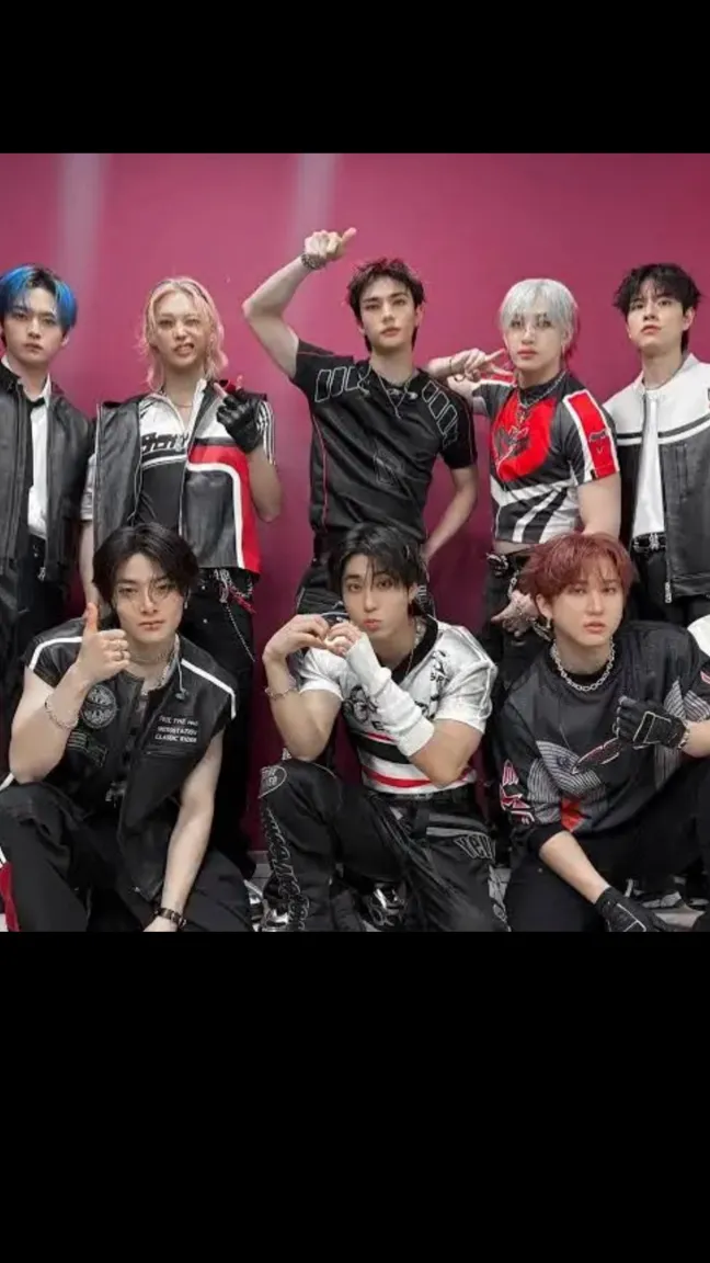ai character: Skz(stray kids background