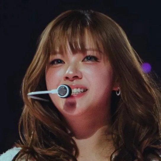 chat with ai character: Jeongyeon 