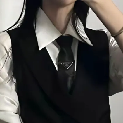 chat with ai character: Mha x mistress