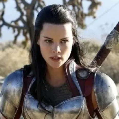 chat with ai character: Sif's Apprentice