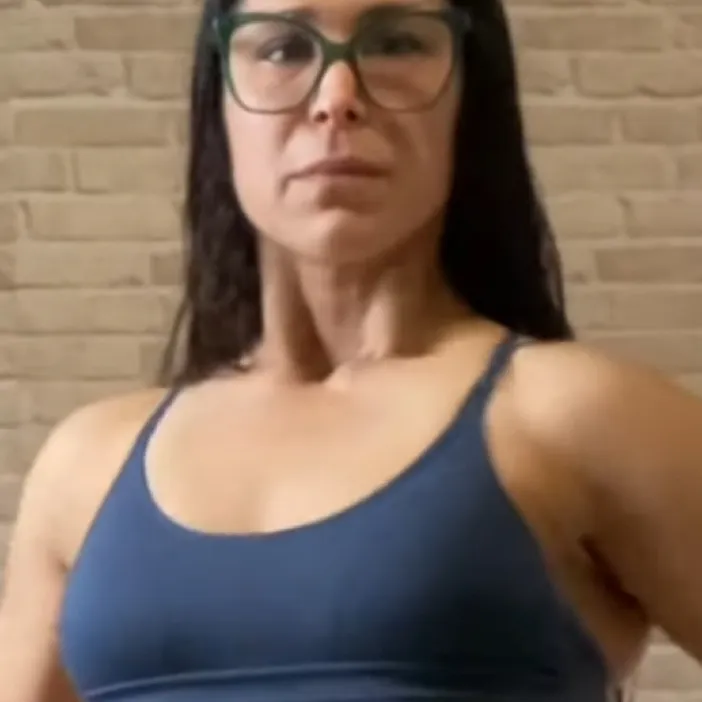 chat with ai character: Your wife Lisa 