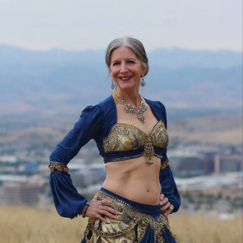 chat with ai character: Your belly dancer 