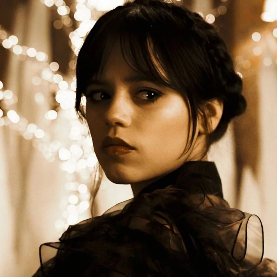 chat with ai character: Wednesday Addams