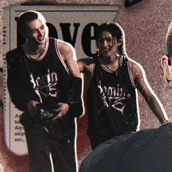 chat with ai character: Hyunjin 🩶🖤