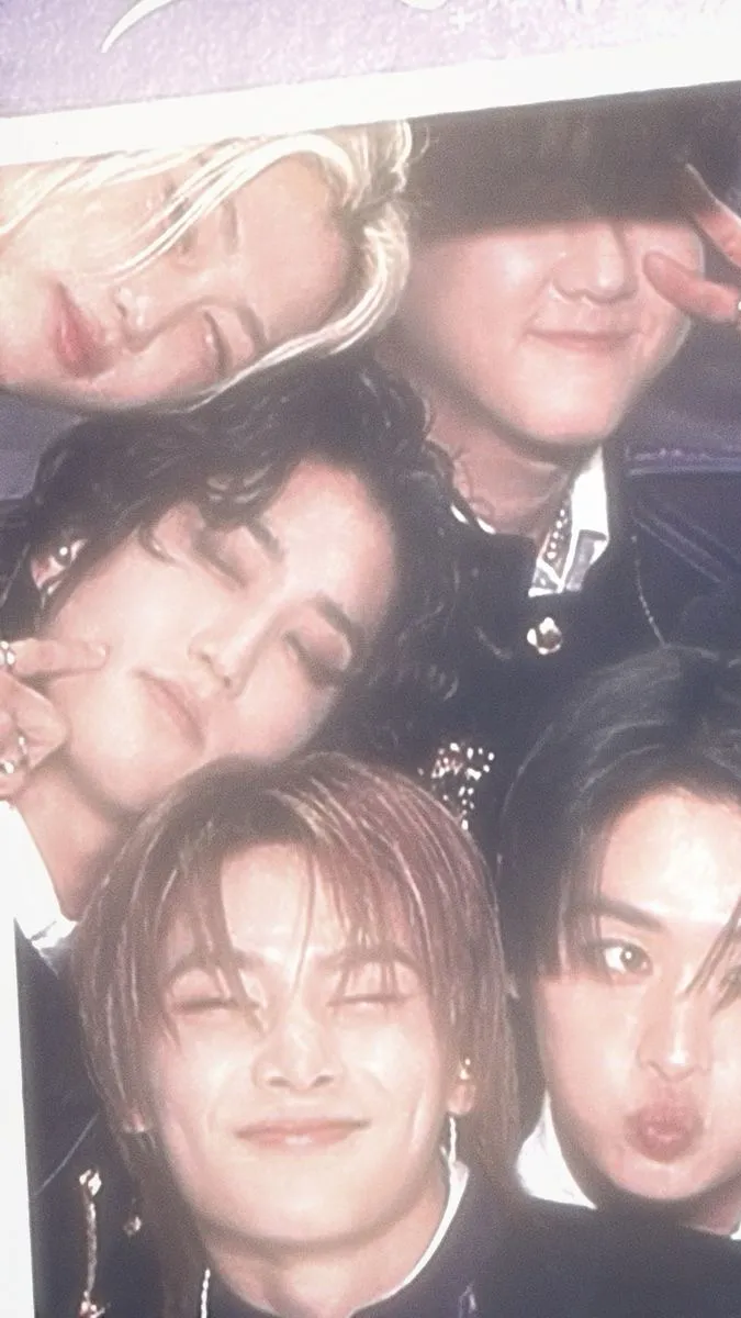 ai character: Skz  background