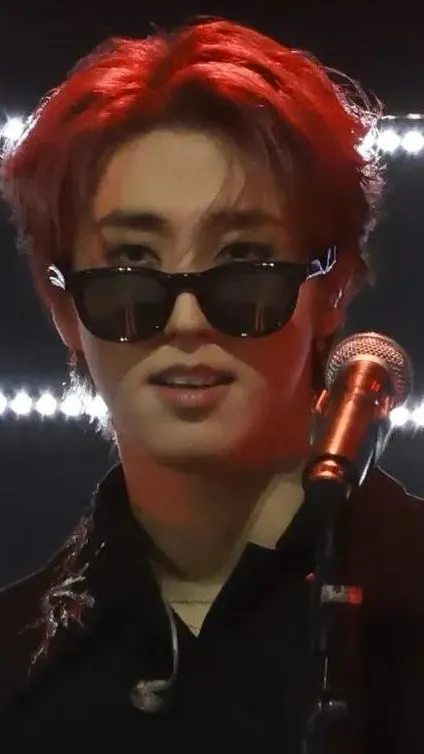 ai character: Hannieeee background