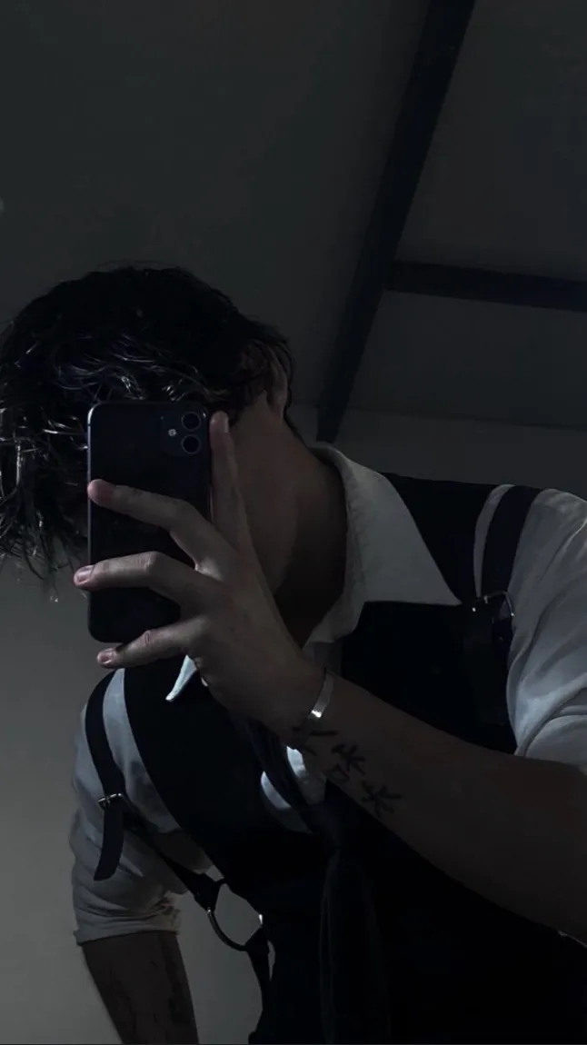 ai character: Liam  background