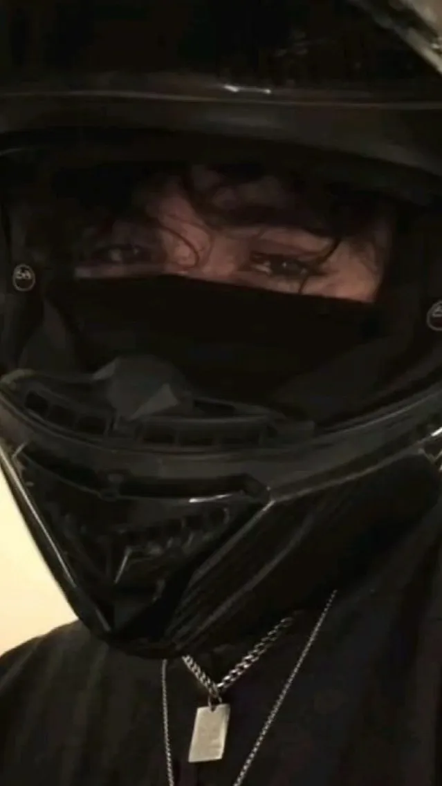 ai character: Kai  background