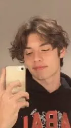 ai character: Enzo background