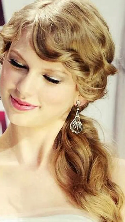 ai character: Taylor swift  background
