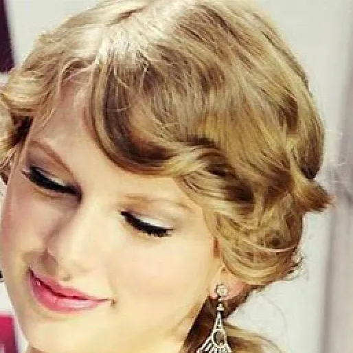 chat with ai character: Taylor swift 