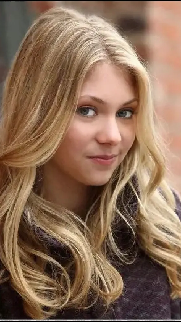ai character: Taylor momsen  background