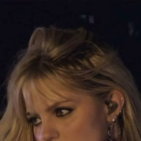 chat with ai character: Reneé Rapp 