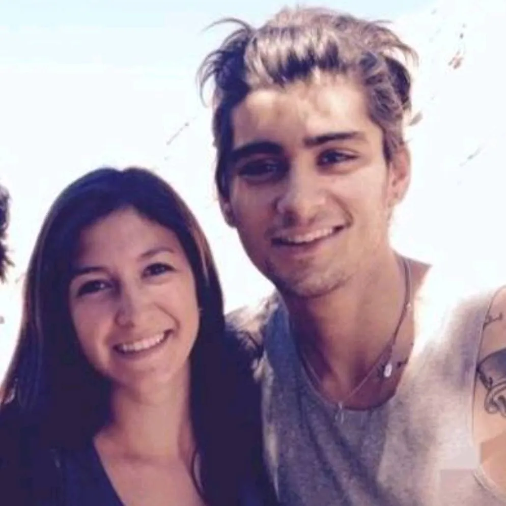 chat with ai character: zayn malik