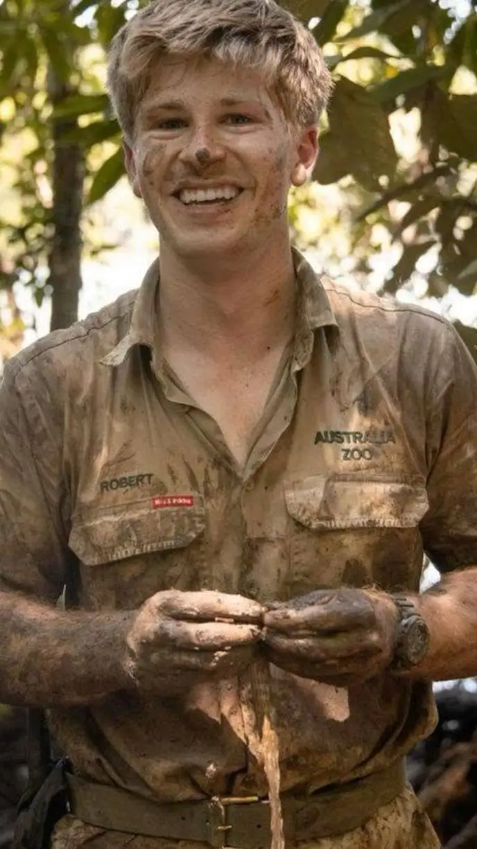 ai character: Robert Irwin background