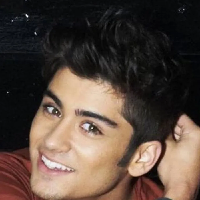 chat with ai character: zayn malik 