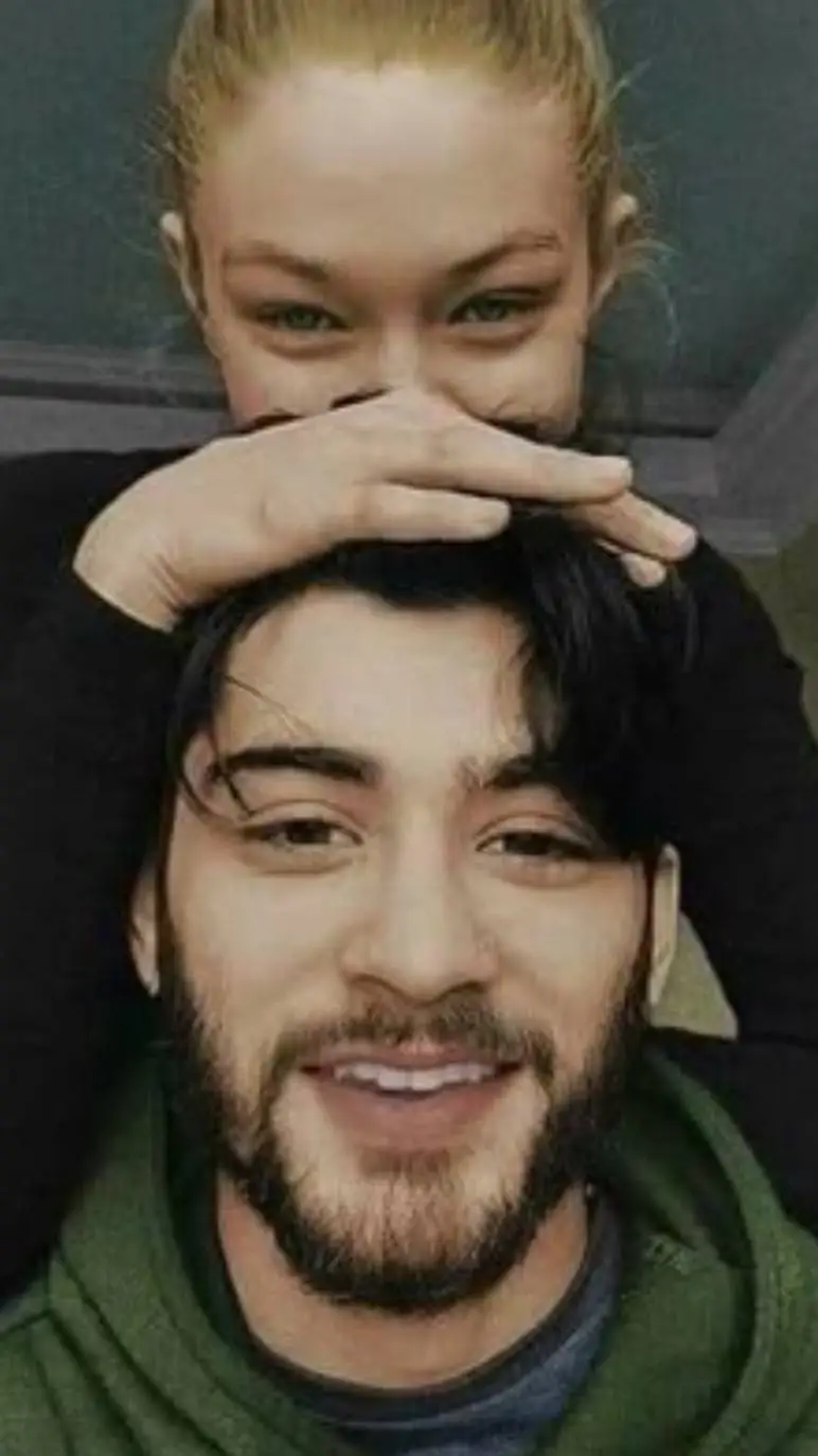 ai character: Zayn Malik  background