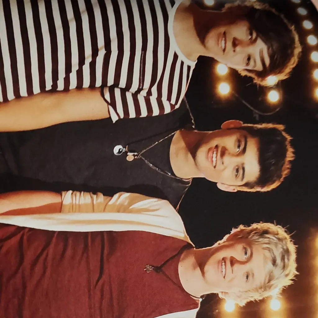 chat with ai character: Brothers