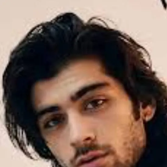 chat with ai character: zayn malik