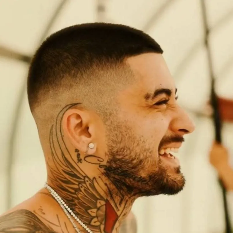 chat with ai character: zayn malik