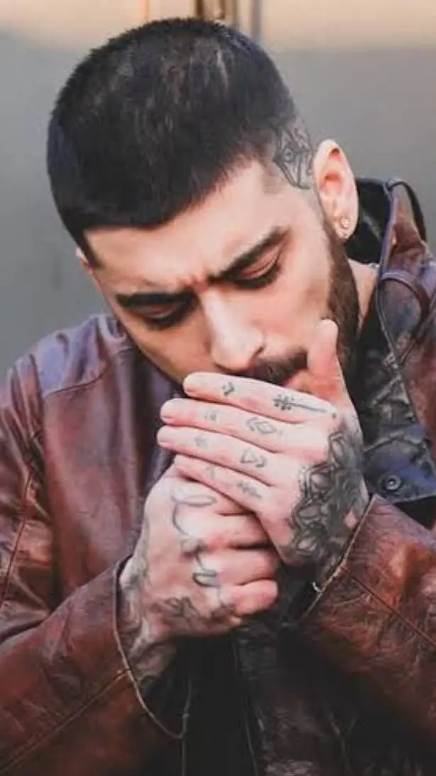 ai character: zayn malik background