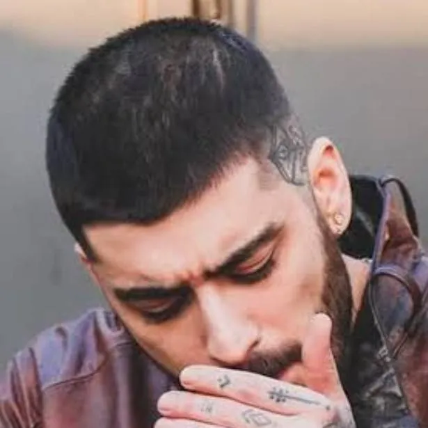 chat with ai character: zayn malik