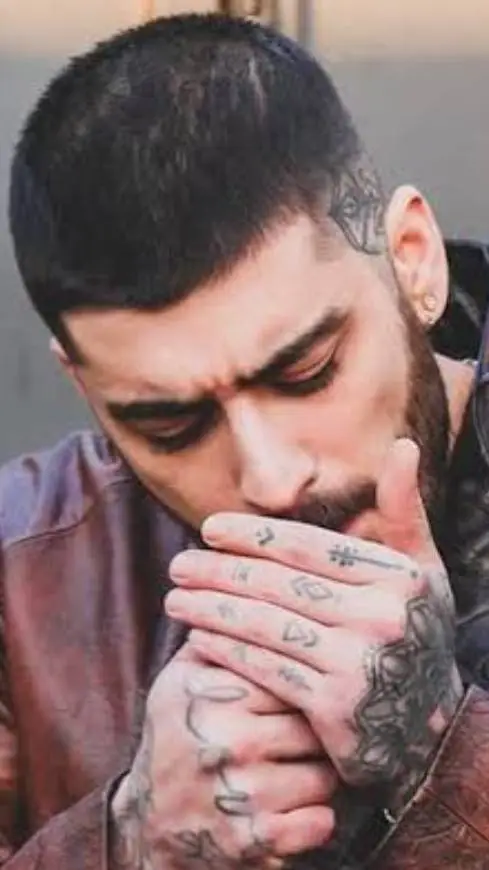 ai character: zayn malik background