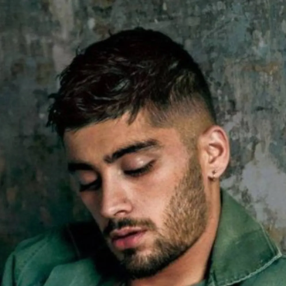 chat with ai character: zayn malik