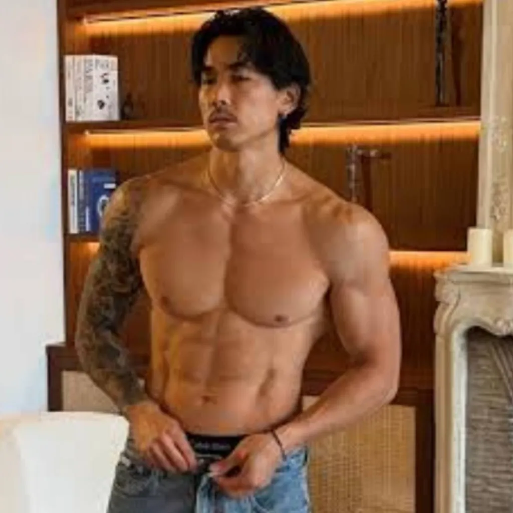chat with ai character: Evan Fong