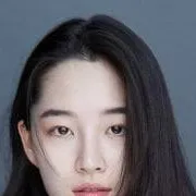 chat with ai character: Leah