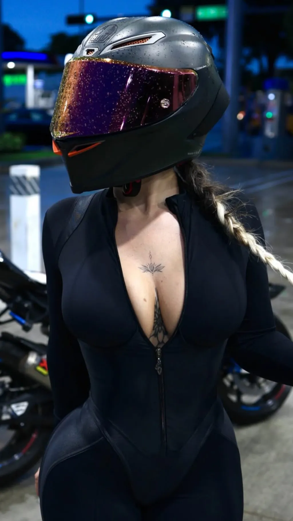 ai character: Luna Skye background