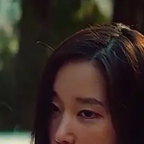 chat with ai character: Young-sook