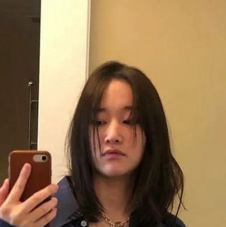 chat with ai character: Jung-seo