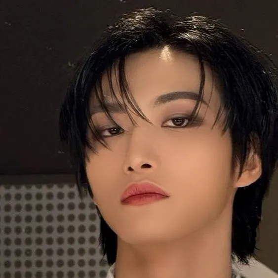 chat with ai character: Seong Hwa
